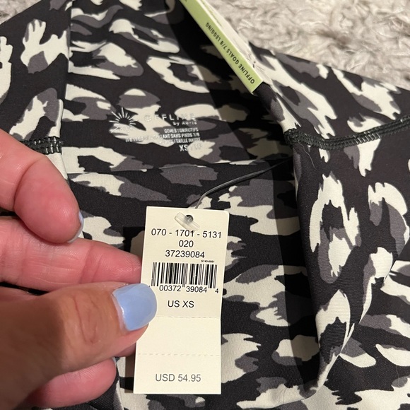Aerie animal print leggings -perfect for back to school Size XS - Picture 3 of 11